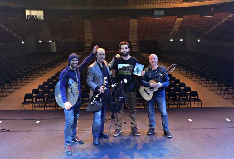 Xurxo Núñez, Carlos Núñez, Guido Álvarez e Pancho Álvarez. No Brest Arena