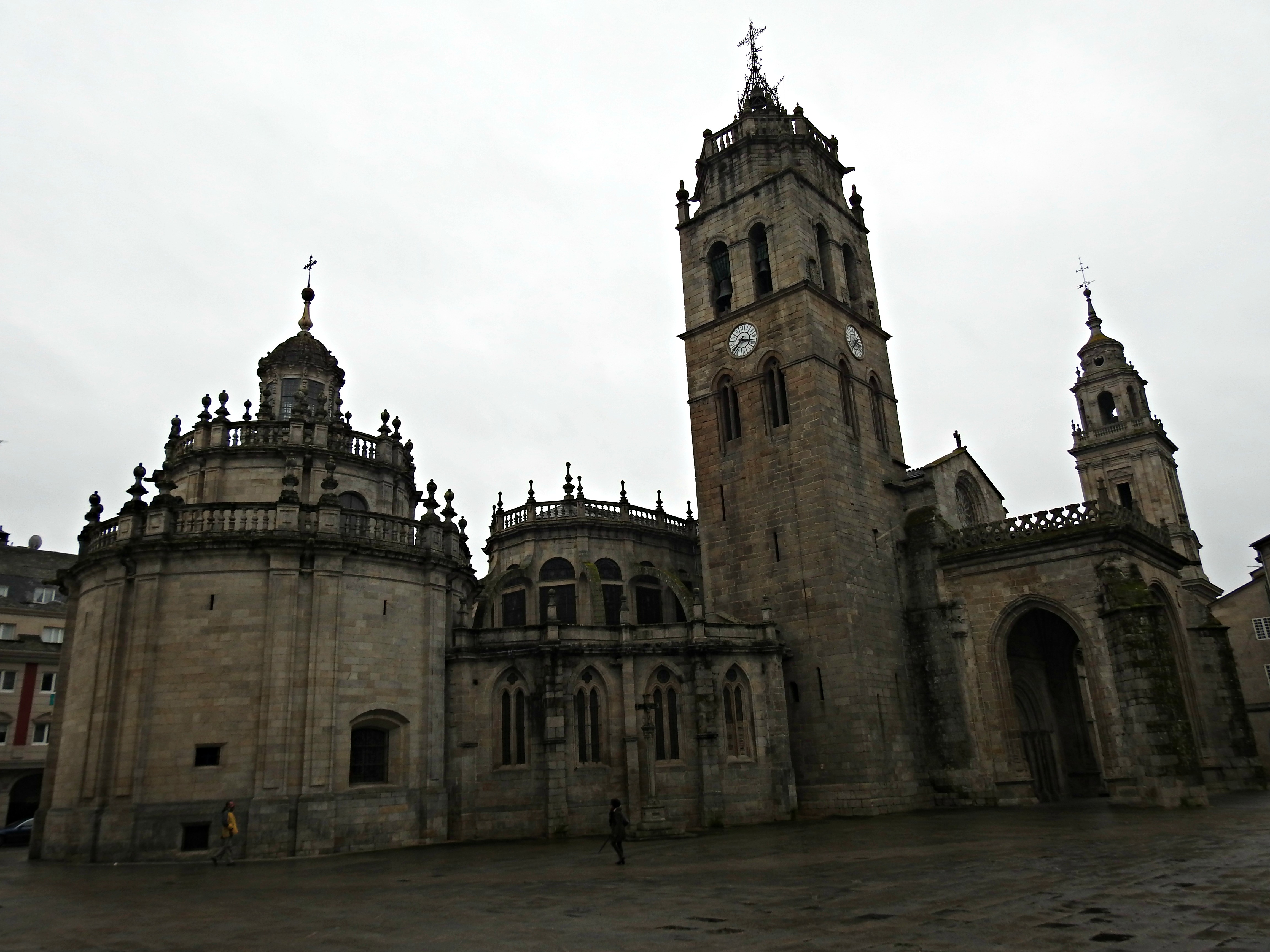 Catedral de Santa María, do século XII