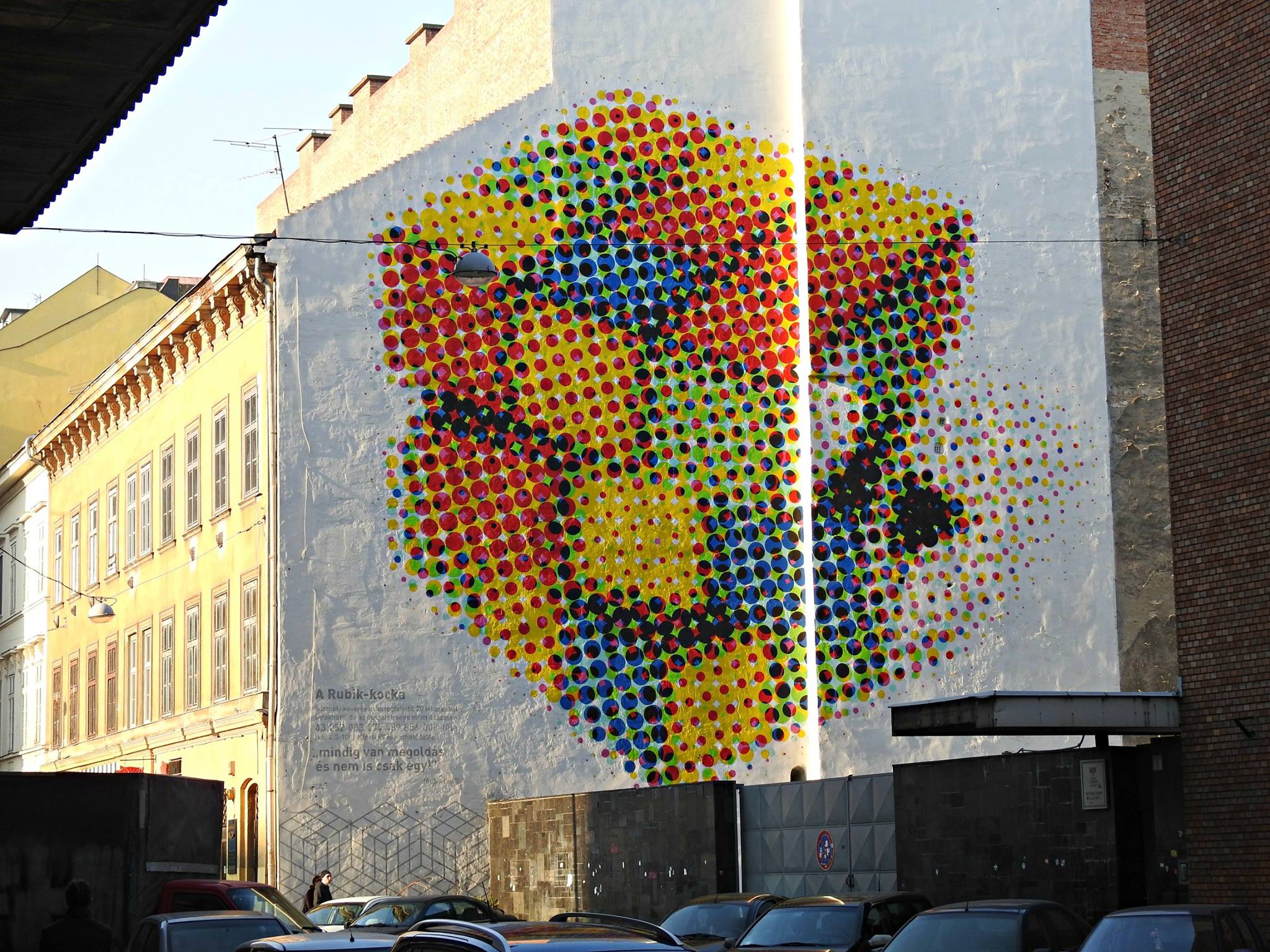 Grafitti do cubo de Rubik, un invento de Budapest